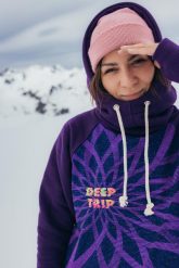 Bluza outdoorowa z kapturem damska DEEP TRIP Mood softshell. Fioletowe bluzy z kapturem damskie DEEP TRIP, m, bez wzorów, z bawełny, z kapturem. Za 499.00 zł.