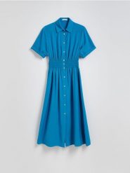 Sukienka szmizjerka - niebieski. Niebieskie sukienki damskie Reserved, na co dzień, l, bez wzorów, z tkaniny, bez kołnierzyka, bez ramiączek, koszulowe. Za 179.99 zł.
