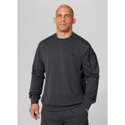 Bluza męska Pitbull Explorer. Zielone bluzy bez kaptura męskie PITBULL, bez wzorów, sportowe, bez kołnierzyka, bez ramiączek. W wyprzedaży za 179.00 zł.