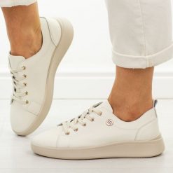 Beżowe skórzane półbuty damskie Vinceza 41508. Brązowe półbuty damskie VINCEZA, bez wzorów, z jeansu, klasyczne, z okrągłym noskiem, bez obcasa, na płaskiej podeszwie. W wyprzedaży za 192.72 zł.