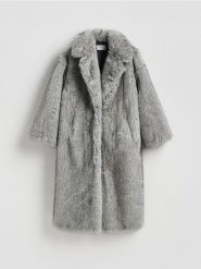Płaszcz z imitacji futra - jasnoszary. Szare płaszcze damskie Reserved, l, bez wzorów. Za 599.99 zł.