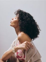 Bransoletka z imitacją pereł - złamana biel. Bransoletki damskie Reserved. W wyprzedaży za 29.99 zł.