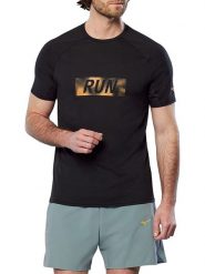 Mizuno Koszulka w kolorze czarnym do biegania rozmiar: XL. Czarne t-shirty sportowe męskie Mizuno, xl, z materiału, bez ramiączek, do biegania. Za 74.63 zł.
