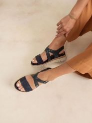 Sandały damskie TBS Zoelenn Super Milled Waxy. Niebieskie sandały damskie Tbs, bez wzorów, z materiału, bez obcasa. Za 283.00 zł.