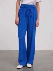 BGN Spodnie w kolorze niebieskim rozmiar: 40. Niebieskie spodnie materiałowe damskie BGN, bez wzorów, z materiału, z podwyższonym stanem. Za 87.19 zł.