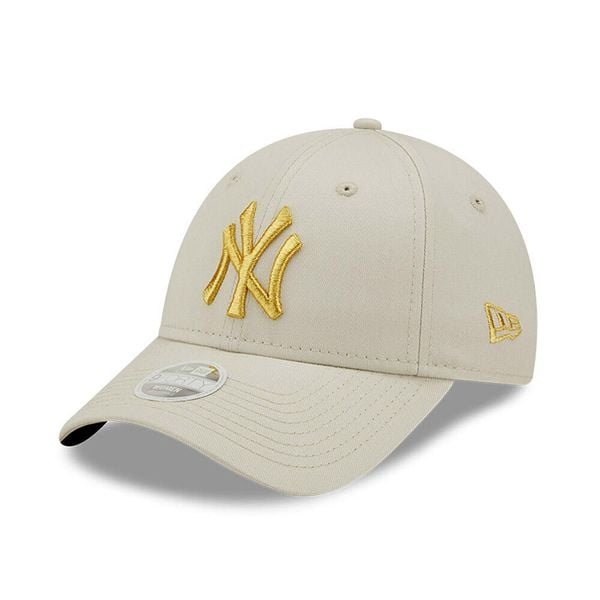 9forty czapka damska New York Yankees. Szare czapki z daszkiem damskie New Era, bez wzorów, z bawełny. Za 119.99 zł.
