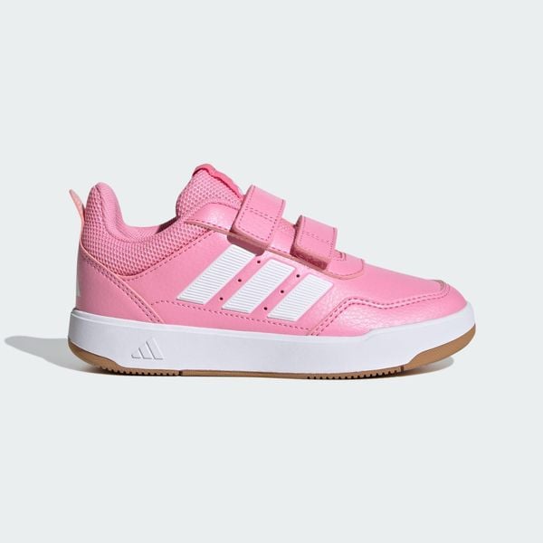 Buty Tensaur Sport 3.0 CF K. Białe buty sportowe na co dzień damskie Adidas, bez wzorów, z gumy, na jogę i pilates. Za 169.00 zł.