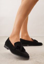 Czarne Mokasyny z Imitacji Zamszu Zdobione Frędzlami i Kokardą Edania. Czarne mokasyny damskie Born2be, z jeansu. Za 99.99 zł.
