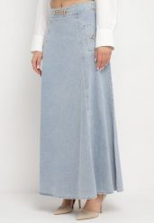 Jasnoniebieska Bawełniana Spódnica Jeansowa Maxi Rozkloszowana z Łańcuszkiem Zallire. Niebieskie spódniczki damskie Born2be, m, bez wzorów, z bawełny, boho, maxi, rozkloszowane. Za 199.99 zł.