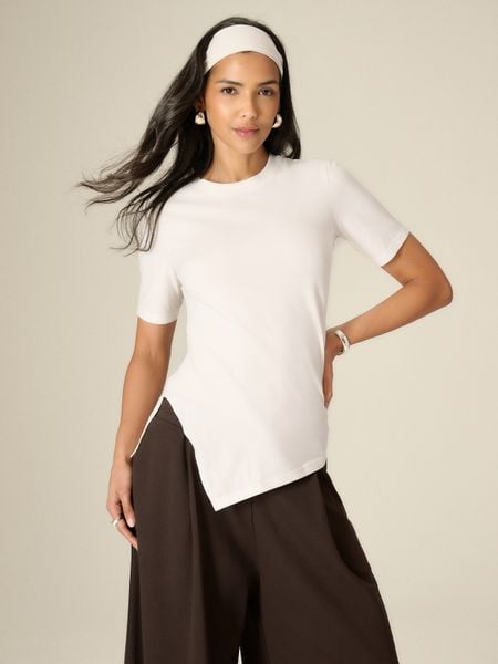 Жіночий t-shirt regular однотонний - білий. T-shirty damskie 4f, xl, bez wzorów, bez kołnierzyka. Za 899.90 zł.