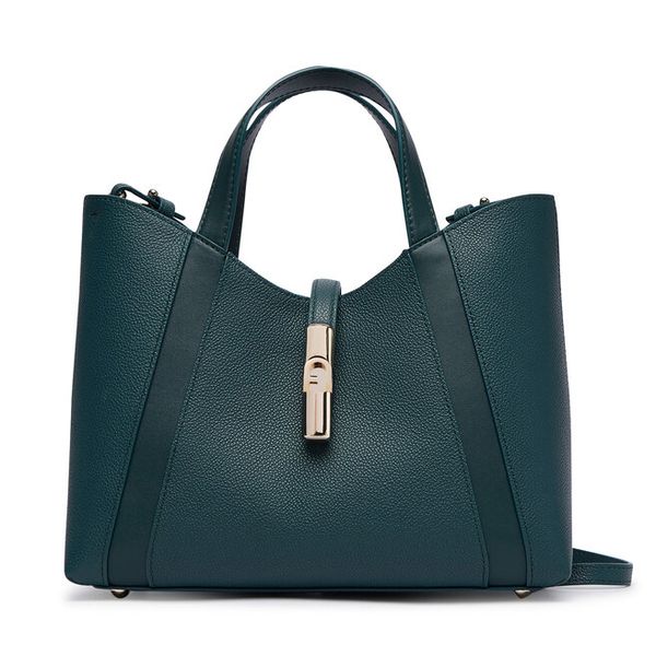 Torebka Furla. Zielone torebki klasyczne damskie Furla, bez wzorów, bez dodatków. Za 1,304.00 zł.