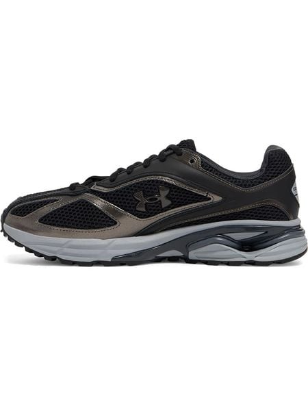 Under Armour Skórzane buty w kolorze czarnym do biegania rozmiar: 44,5. Czarne obuwie do biegania damskie Under Armour. Za 297.26 zł.