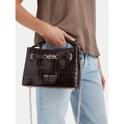 Torebka Nine West. Brązowe torebki klasyczne damskie Nine West, bez wzorów, bez dodatków. Za 249.99 zł.