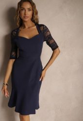 Granatowa Dopasowana Sukienka Vices o Asymetrycznym Fasonie Zdobiona Koronką Natileira. Niebieskie sukienki damskie Renee, na spotkanie biznesowe, l, z aplikacjami, z koronki, eleganckie, z asymetrycznym kołnierzem, bez ramiączek, midi, asymetryczne. Za 109.99 zł.