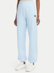 Tommy Jeans Spodnie dresowe DW0DW22780 Niebieski jasny Regular Fit. Niebieskie jeansy damskie Tommy Jeans, xxs, bez wzorów, z bawełny. Za 329.99 zł.