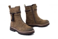 RIEKER 93068-54 green, botki damskie. Zielone botki damskie Rieker, bez obcasa, bez zapięcia. Za 419.90 zł.
