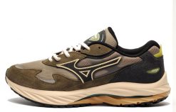 Buty męskie Mizuno Wave Rider. Brązowe obuwie do biegania damskie Mizuno, mizuno wave. Za 789.99 zł.