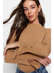 Trendyol Sweter w kolorze karmelowym rozmiar: S. Brązowe swetry klasyczne damskie Trendyol, s, prążkowane, bez kołnierzyka. Za 96.14 zł.
