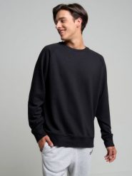 Bluza męska czarna Adamer 906. Czarne bluzy bez kaptura męskie Big Star, bez wzorów, z dresówki, eleganckie, bez kołnierzyka, bez ramiączek. W wyprzedaży za 169.99 zł.