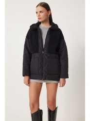 Happiness Istanbul Kurtka pikowana w kolorze czarnym rozmiar: S/M. Czarne kurtki damskie Happiness Istanbul, m, bez wzorów, bez kaptura. Za 104.99 zł.