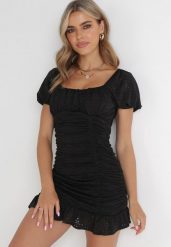Czarna Ażurowa Sukienka Mini z Kwadratowym Dekoltem i Falbankami z Bawełny Michala. Czarne sukienki damskie Born2be, l, w ażurowe wzory, z bawełny, eleganckie, bez kołnierzyka, bez ramiączek, mini. W wyprzedaży za 135.99 zł.