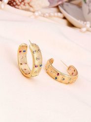 L'Atelier de Gaia Pozłacane kolczyki-półkreole z cyrkoniami rozmiar: onesize. Żółte kolczyki damskie L'Atelier de Gaia, z cyrkonią, pozłacane. Za 56.99 zł.