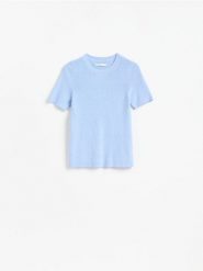 Sweter z domieszką kaszmiru - jasnoniebieski. Niebieskie swetry klasyczne damskie Reserved, l, z bawełny, bez kołnierzyka. Za 119.99 zł.