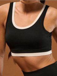 Top sportowy Gym Hard - czarny. Czarne topy sportowe damskie Sinsay, l, bez wzorów, bez ramiączek. Za 29.99 zł.