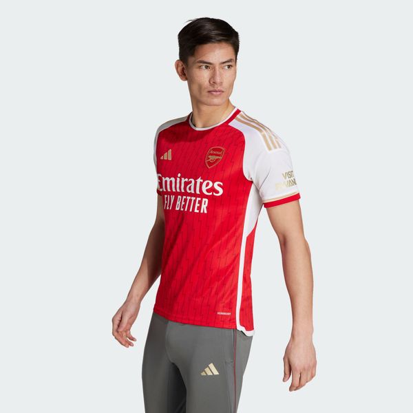 Koszulka piłkarska męska Adidas Arsenal 23/24 Home. Białe t-shirty sportowe męskie Adidas, m, bez ramiączek, do piłki nożnej. Za 329.00 zł.