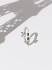 DIAMOND & CO Złoty pierścionek "Tawo" z diamentami rozmiar: 50. Szare pierścionki damskie Diamond & Co, z diamentem, złote. Za 2,253.99 zł.