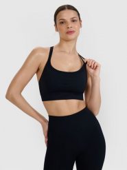 4F Biustonosz do jogi i pilatesu z niskim wsparciem - czarny M/L. Czarne biustonosze sportowe damskie 4f, bez wzorów, z dzianiny. W wyprzedaży za 99.99 zł.