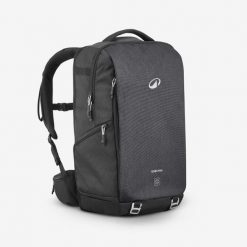 Plecak turystyczny foto Quechua Explorer 900 Focus 30 litrów. Szare plecaki damskie QUECHUA, bez wzorów, z materiału, klasyczne. Za 399.99 zł.
