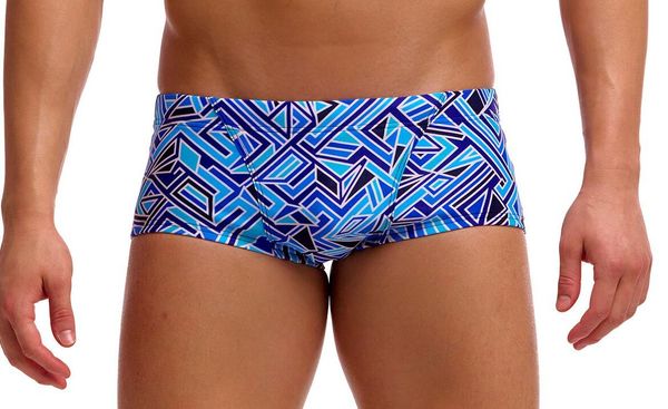 Kąpielówki Funky Trunks Blue Bits - trunki męskie. Niebieskie kąpielówki męskie FUNKY TRUNKS, l, bez wzorów, z materiału, na fitness i siłownię. Za 159.00 zł.