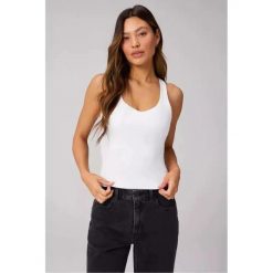 FABLETICS Top Sportowy Damski z Biustonoszem Anywhere Cropped. Białe topy sportowe damskie FABLETICS, l, bez wzorów, z elastanu, bez ramiączek. Za 259.99 zł.