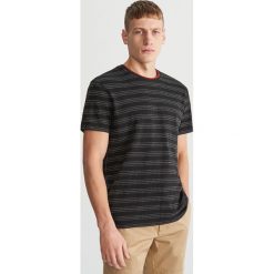 T-shirt w paski - Czarny. Czarne t-shirty damskie Reserved, l, bez wzorów, bez kołnierzyka. Za 49.99 zł.