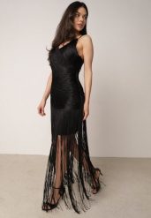 Czarna Wieczorowa Sukienka na Ramiączkach z Ozdobnymi Frędzlami Vilinania. Czarne sukienki damskie Born2be, na imprezę, l, bez wzorów, eleganckie, bez kołnierzyka, bez ramiączek, maxi, oversize. Za 259.99 zł.