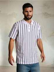 Bawełniana koszulka polo w paski - kremowy. Białe koszulki polo męskie Sinsay, l, bez wzorów, z bawełny, bez ramiączek. W wyprzedaży za 33.99 zł.