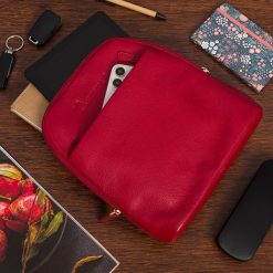Plecak damski skórzany elegancki miejski czerwony Beltimore P21. Czerwone plecaki damskie bez wzorów, eleganckie. Za 149.99 zł.