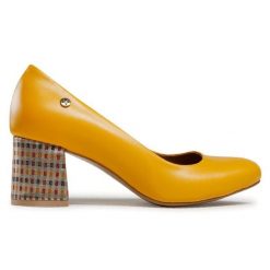 Czółenka Maciejka. Żółte czółenka damskie Maciejka, bez wzorów, bez obcasa. Za 299.99 zł.