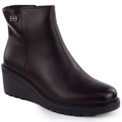 Botki damskie na koturnie bordowe Jezzi RMR2510-2. Czerwone botki damskie Jezzi, ze skóry ekologicznej, bez obcasa, na koturnie, bez zapięcia. Za 179.99 zł.