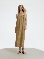 Lniana sukienka w paski - warm olive. Zielone sukienki damskie Reserved, l, bez wzorów, bez kołnierzyka, bez ramiączek. Za 299.99 zł.