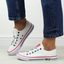 Białe tekstylne trampki damskie Big Star Kk274101. Białe trampki i tenisówki damskie Big Star, bez wzorów, z tkaniny. Za 123.80 zł.