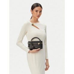 Torebka MICHAEL Michael Kors. Czarne torebki klasyczne damskie MICHAEL Michael Kors, bez wzorów, bez dodatków. Za 703.99 zł.