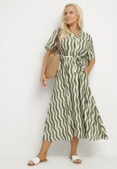 Zielona Pudełkowa Sukienka z Wiskozy w Geometryczny Wzór z Paskiem Luniretia. Zielone sukienki damskie Born2be, na co dzień, na lato, xl, bez wzorów, z wiskozy, eleganckie, bez kołnierzyka, bez ramiączek, maxi. W wyprzedaży za 71.99 zł.