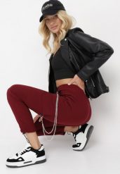 Bordowe Spodnie Dresowe z Łańcuszkiem Lencesa. Czerwone spodnie dresowe damskie Born2be, l, z aplikacjami, z bawełny. Za 34.99 zł.