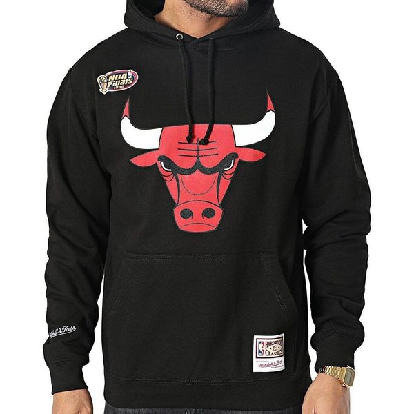 Bluza męska do koszykówki Mitchell & Ness Chicago Bulls czarna. Czarne bluzy bez kaptura męskie Mitchell & Ness, m. Za 348.50 zł.