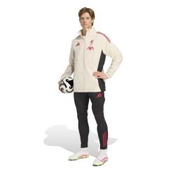 Kurtka dresowa zewnętrzna Liverpool FC 2025/26. Białe kurtki męskie Adidas, bez wzorów, z dresówki, sportowe, bez kaptura. W wyprzedaży za 377.70 zł.