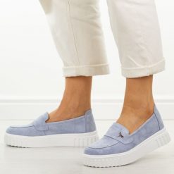 Niebieskie skórzane półbuty damskie Vinceza 93218. Niebieskie półbuty damskie VINCEZA, bez wzorów, z jeansu, eleganckie, bez obcasa. Za 219.00 zł.