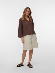 Vero Moda Bluzka w kolorze brązowym rozmiar: XL. Brązowe bluzki damskie Vero Moda, xl, bez wzorów, bez kołnierzyka, bez ramiączek. Za 139.95 zł.