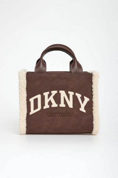 Torebka damska z futerkiem DKNY. Torebki klasyczne damskie DKNY, bez wzorów, bez dodatków. Za 619.00 zł.